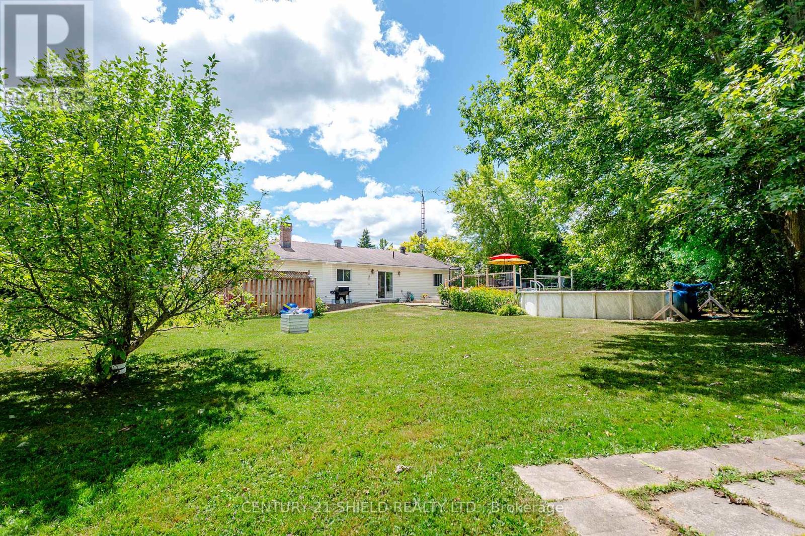 14215 County Rd 2 Highway, South Stormont, Ontario  K0C 1M0 - Photo 7 - X12300863