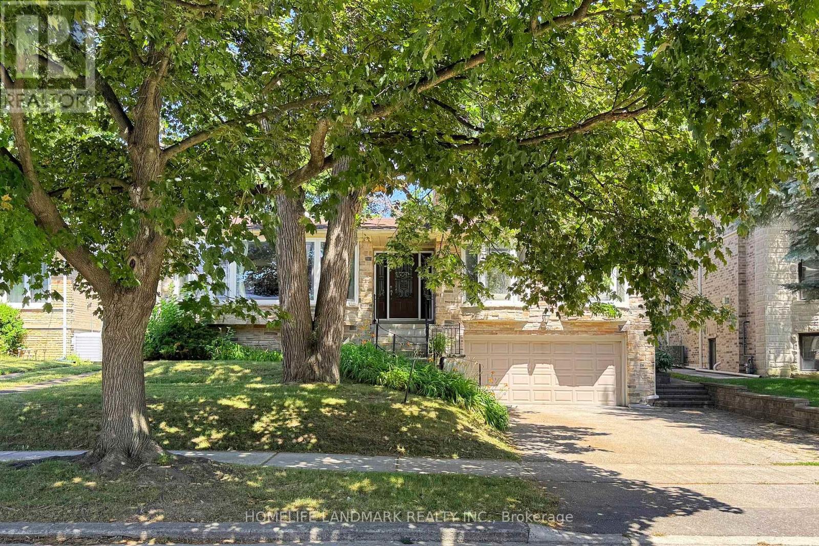 Property at 61 WHITTAKER CRESCENT image 1