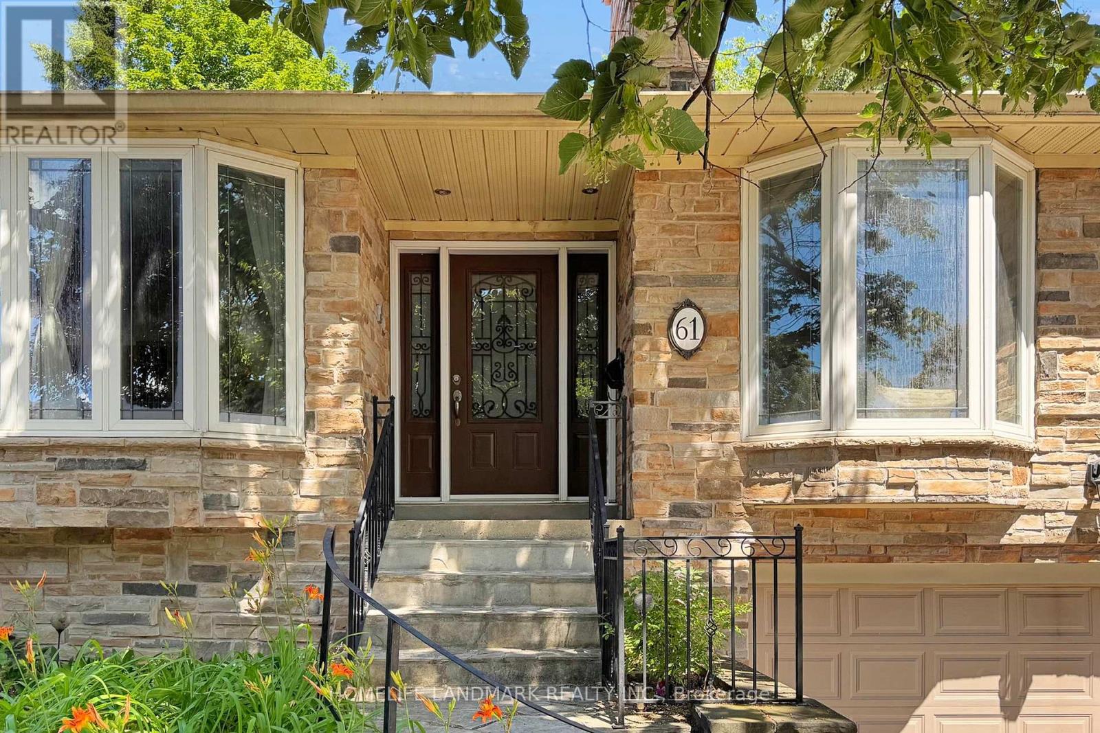 Property at 61 WHITTAKER CRESCENT image 3