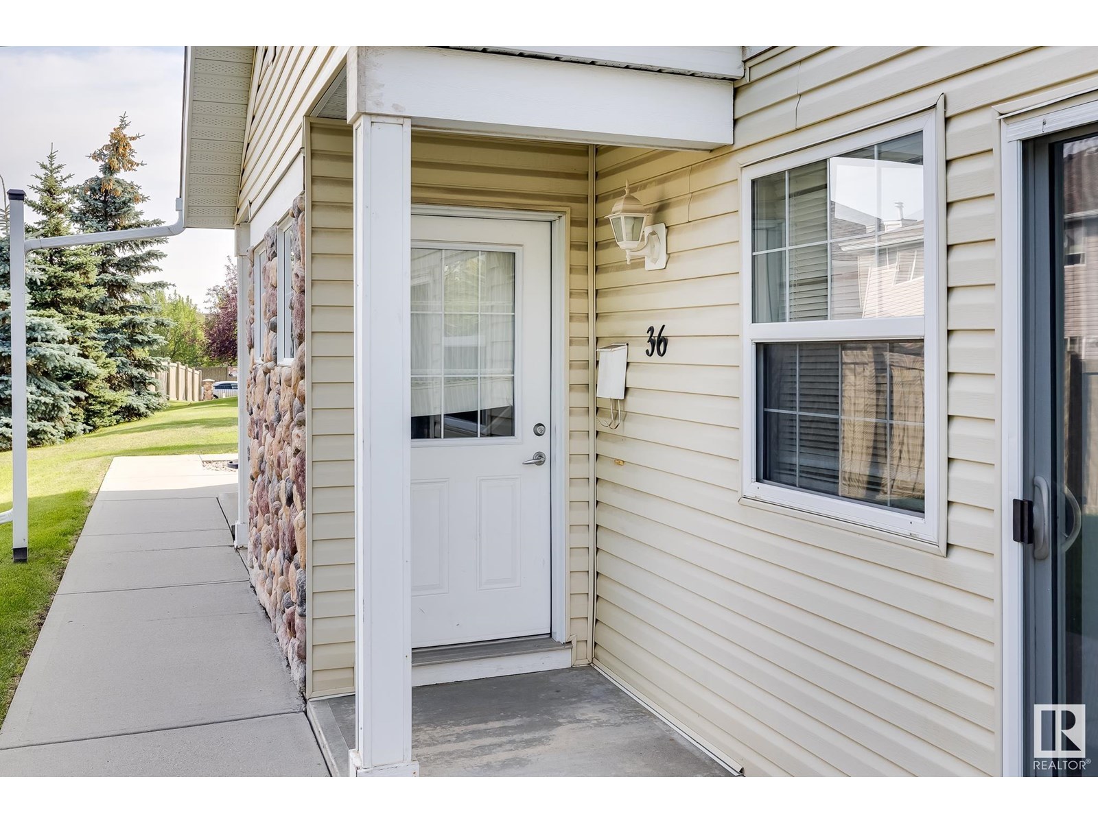 Property at #36 150 EDWARDS DR SW image 2