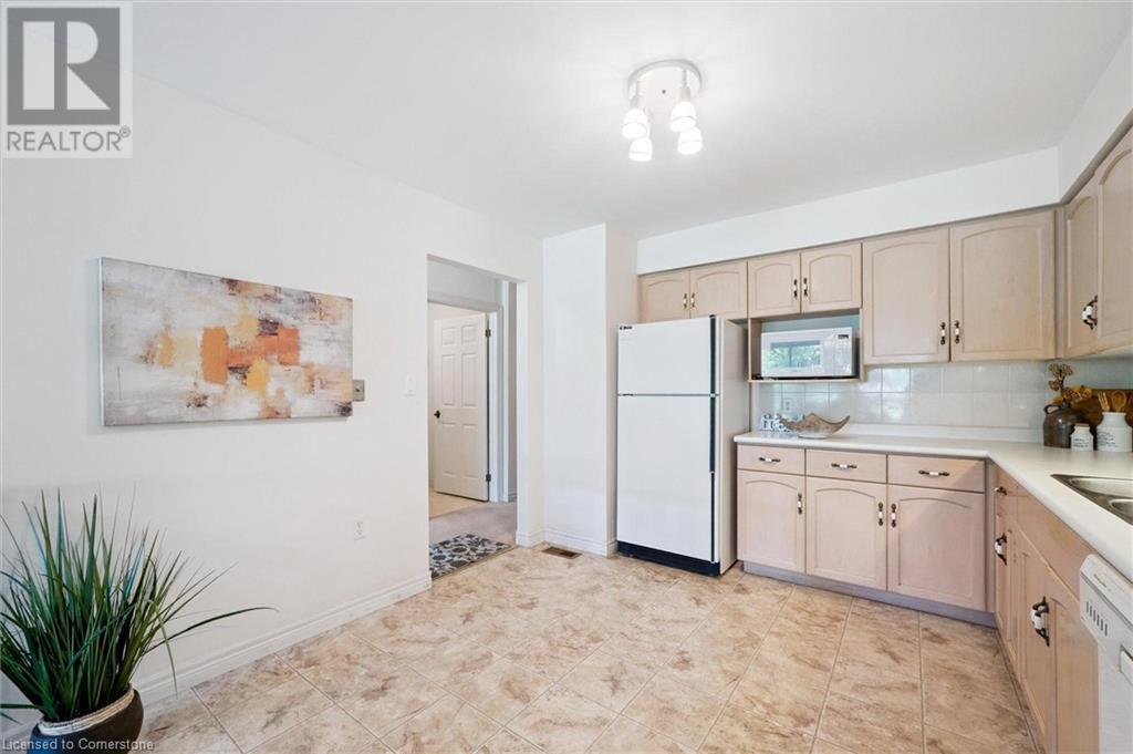 Property at 3 GARDENVIEW Court image 5