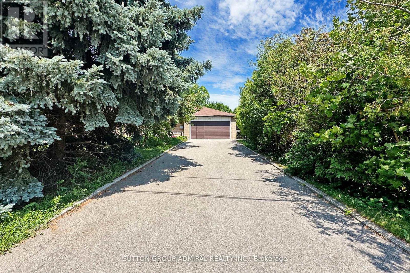 Property at 27 VAUGHAN BOULEVARD image 3