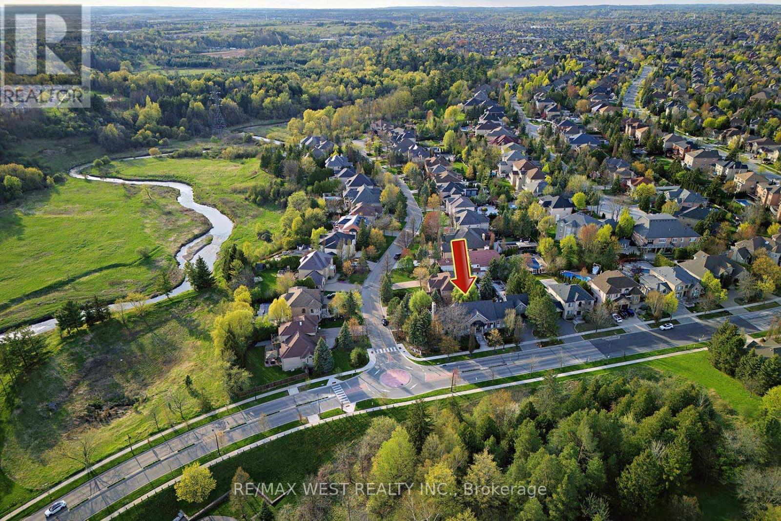 Property at 5 HUMBERVIEW DRIVE image 4