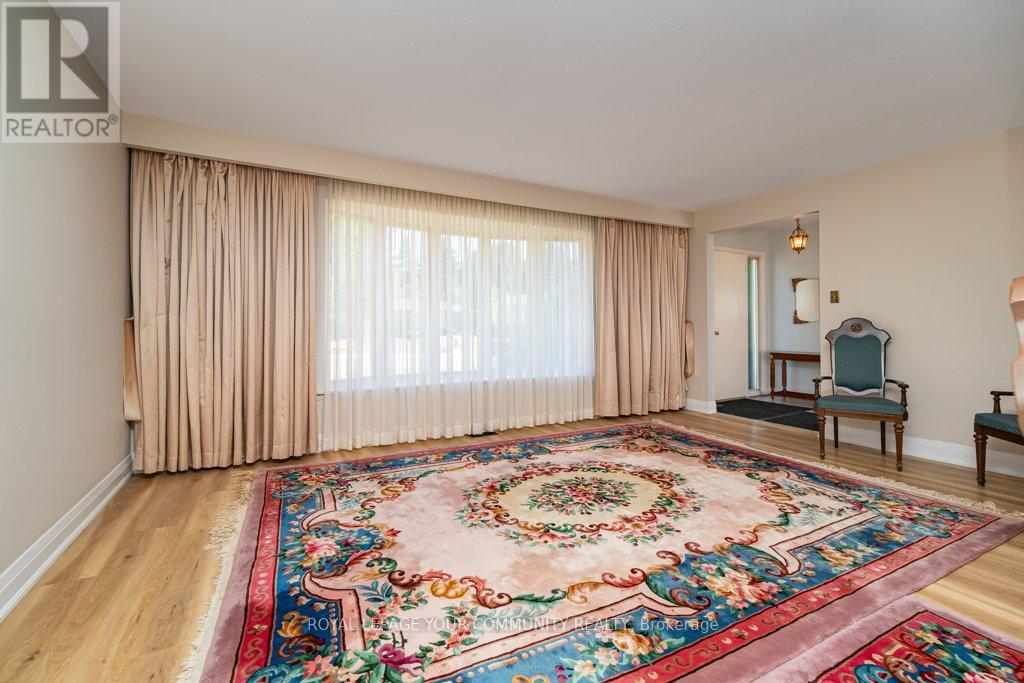 Property at 15 STORNOWAY CRESCENT image 2