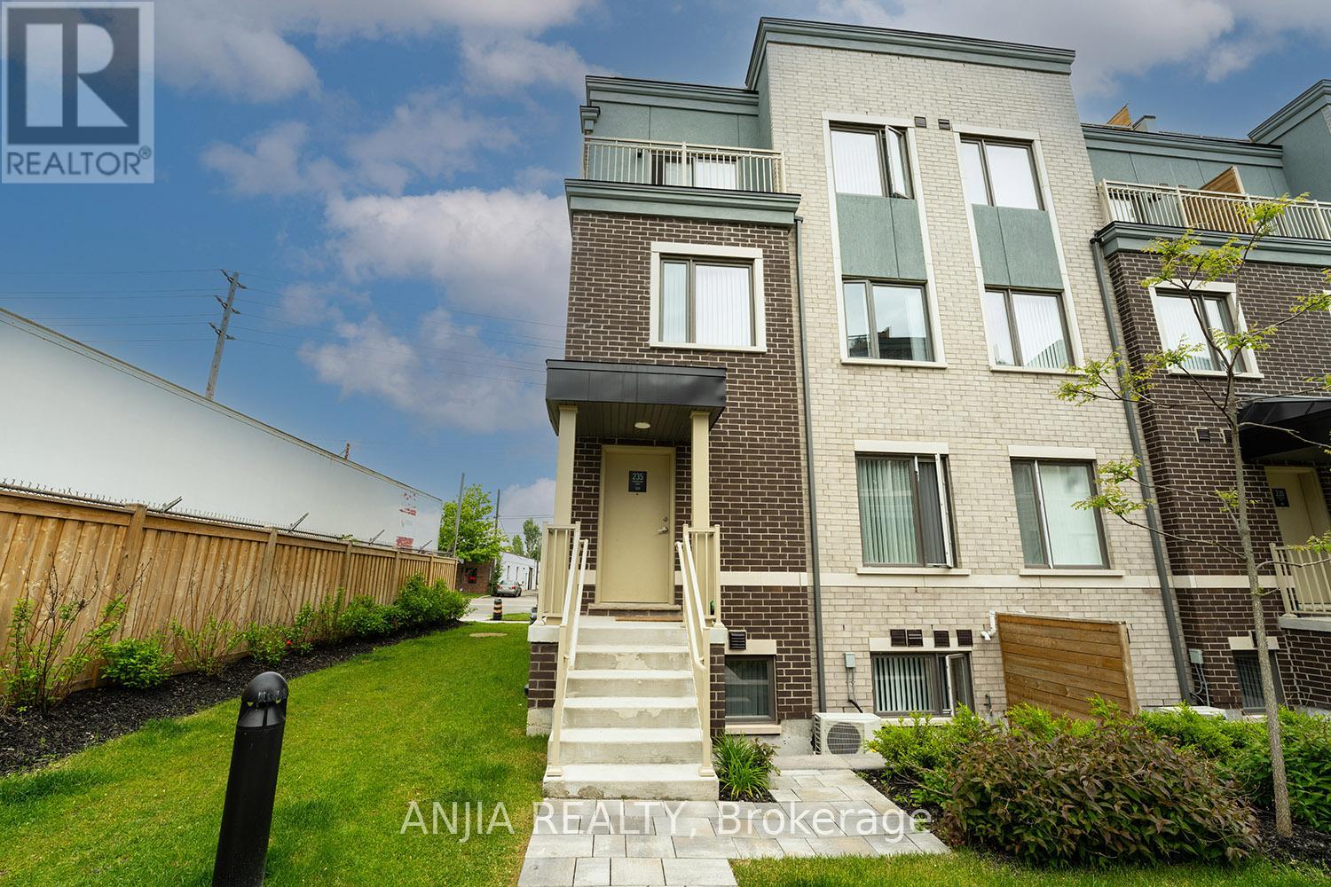 Property at 139 - 235 BIRMINGHAM STREET image 2