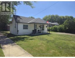 82 TEAL AVENUE, Hamilton, Ontario