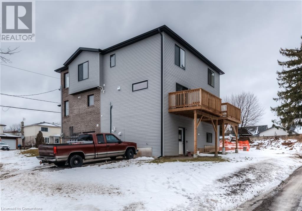 47 Heiman Street Unit# B, Kitchener, Ontario  N2M 3L7 - Photo 2 - 40753793