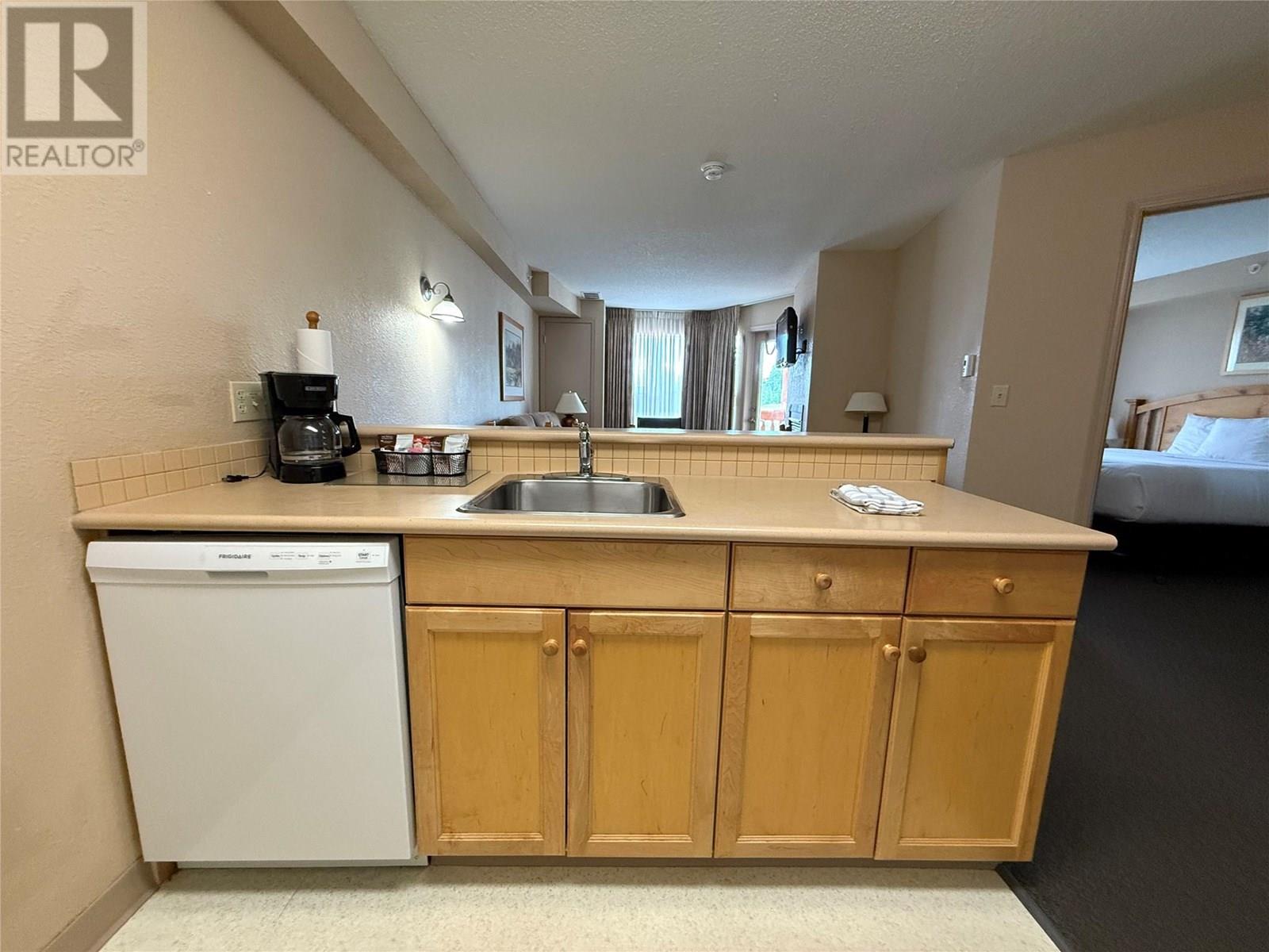 500 Stemwinder Drive Unit# 208, Kimberley, British Columbia  V1A 2Y6 - Photo 5 - 10355324