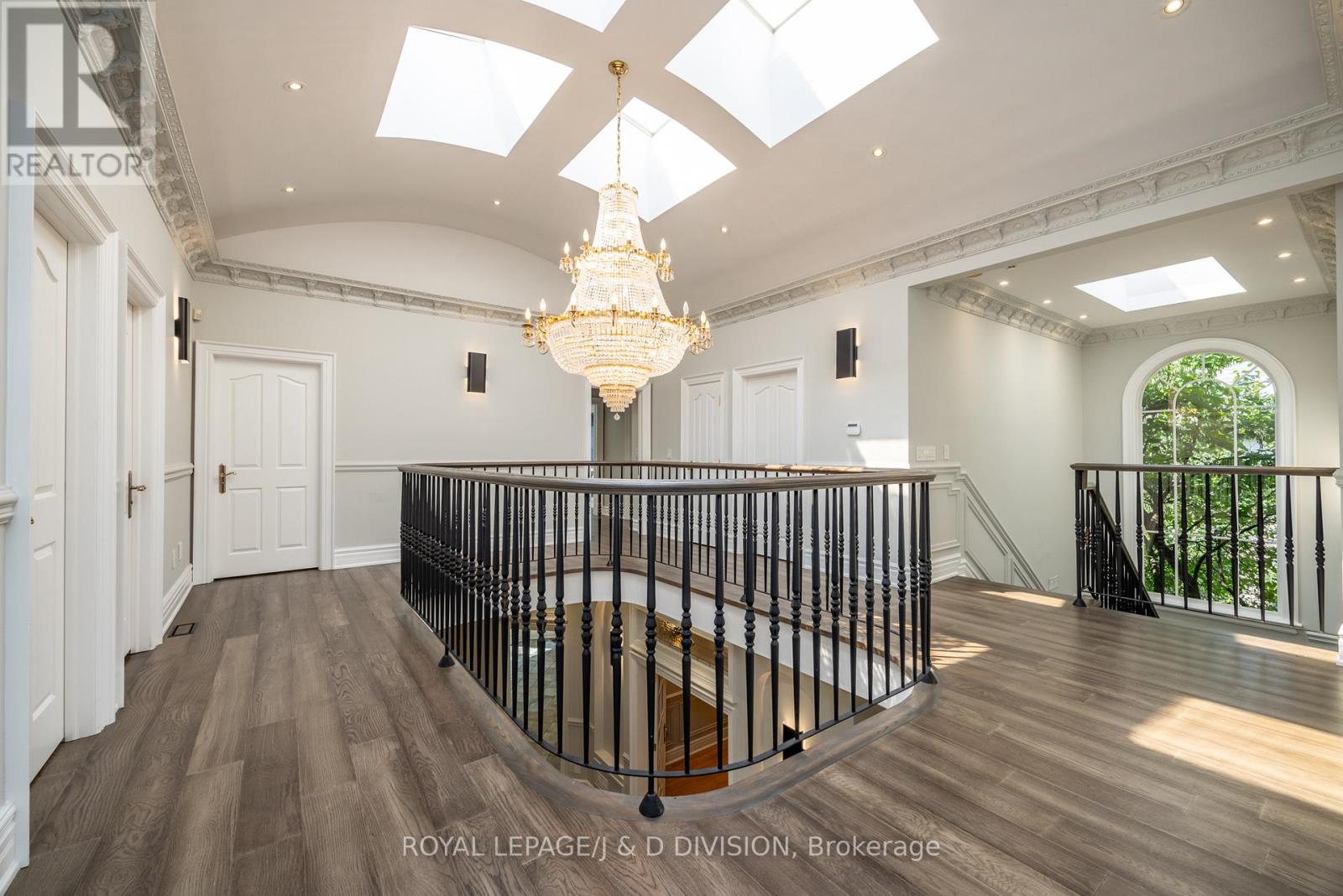 1 Knightswood Road, Toronto, Ontario  M4N 2G9 - Photo 21 - C12300825