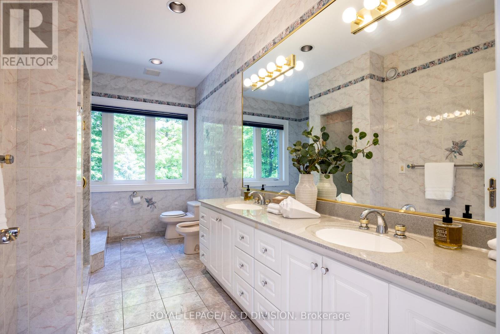 1 Knightswood Road, Toronto, Ontario  M4N 2G9 - Photo 32 - C12300825