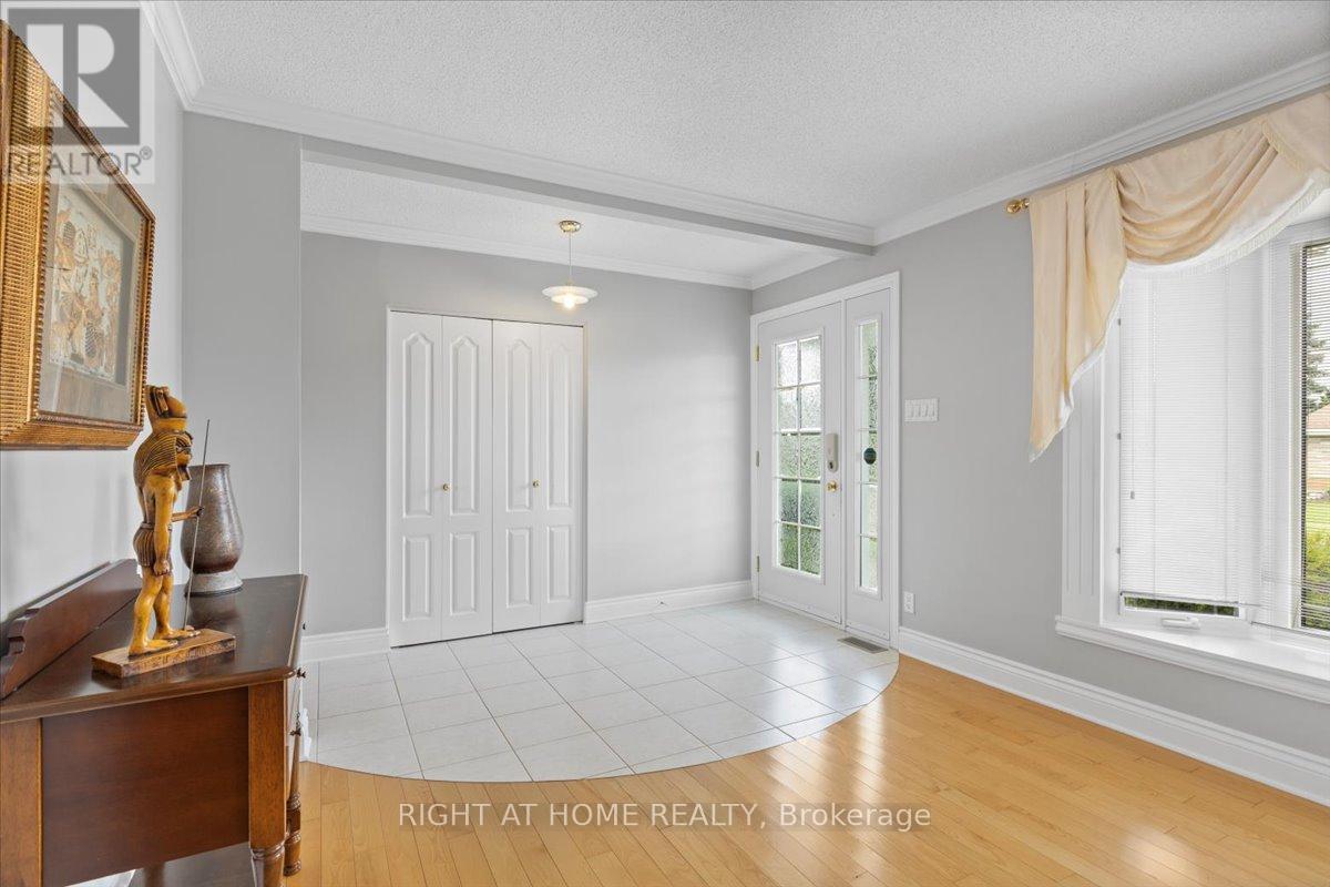 2344 Raymond Street, Clarence-Rockland, Ontario  K4K 1K4 - Photo 5 - X12294569