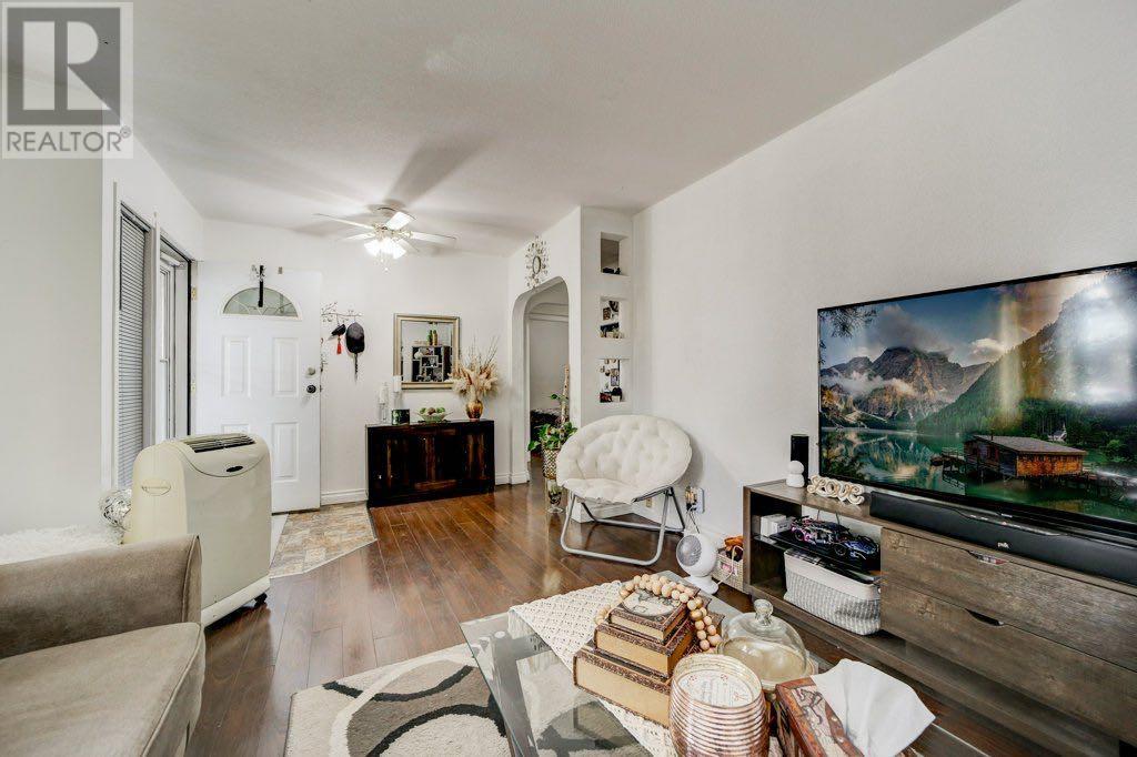 Property at 1019 10 Avenue N image 5