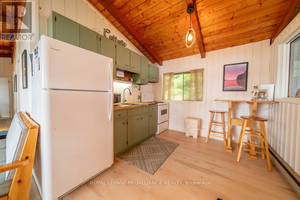 1056 A Glass Lane, North Frontenac, Ontario  K0H 1J0 - Photo 23 - X12300963
