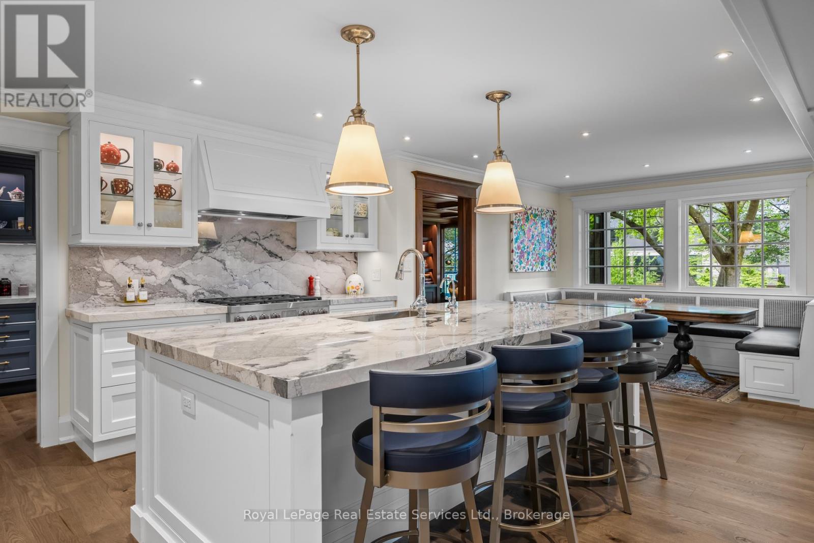 55 Allan Street, Oakville, Ontario  L6J 3M7 - Photo 11 - W12300967