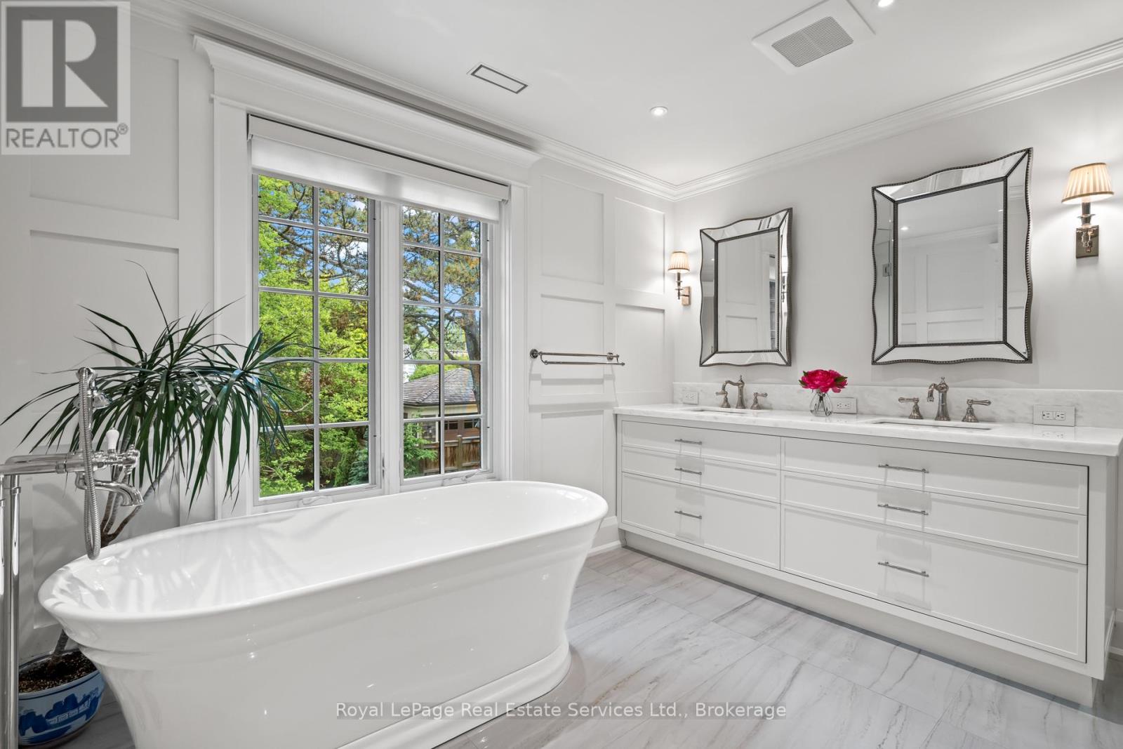 55 Allan Street, Oakville, Ontario  L6J 3M7 - Photo 28 - W12300967