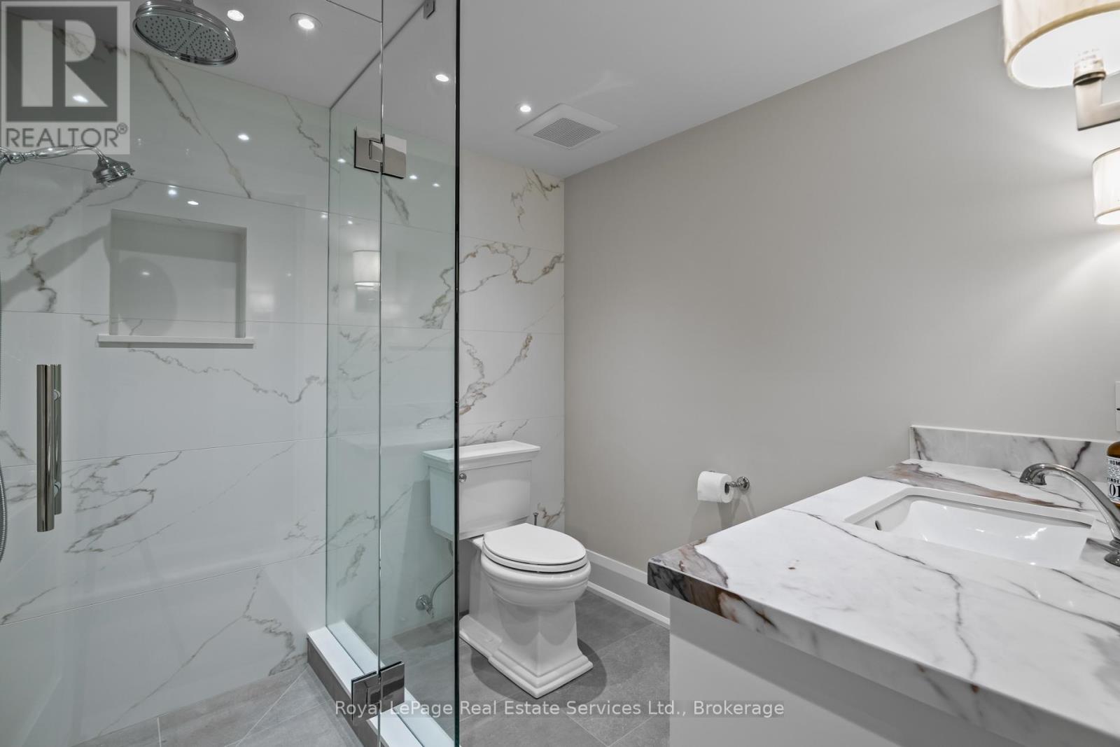 55 Allan Street, Oakville, Ontario  L6J 3M7 - Photo 41 - W12300967