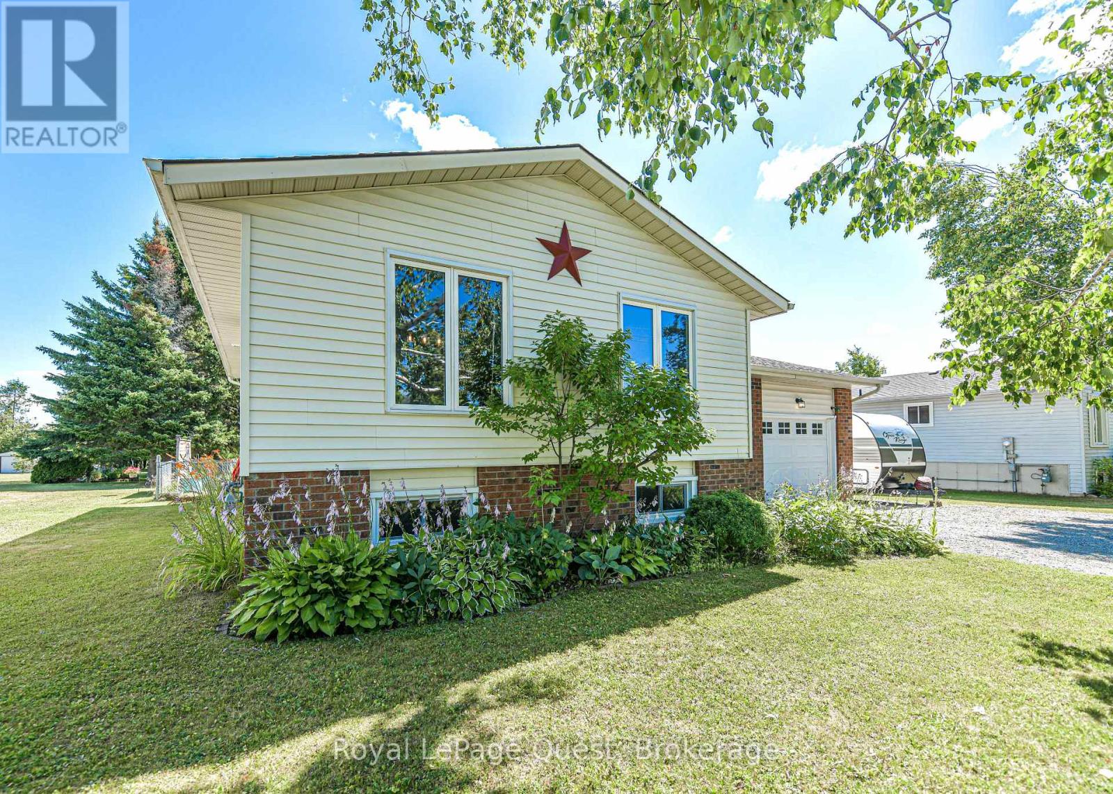 Property at 3945 LINE 13 LINE N image 2