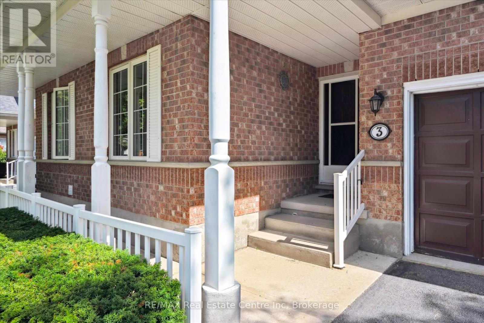 Property at 3 GARDENVIEW COURT image 3