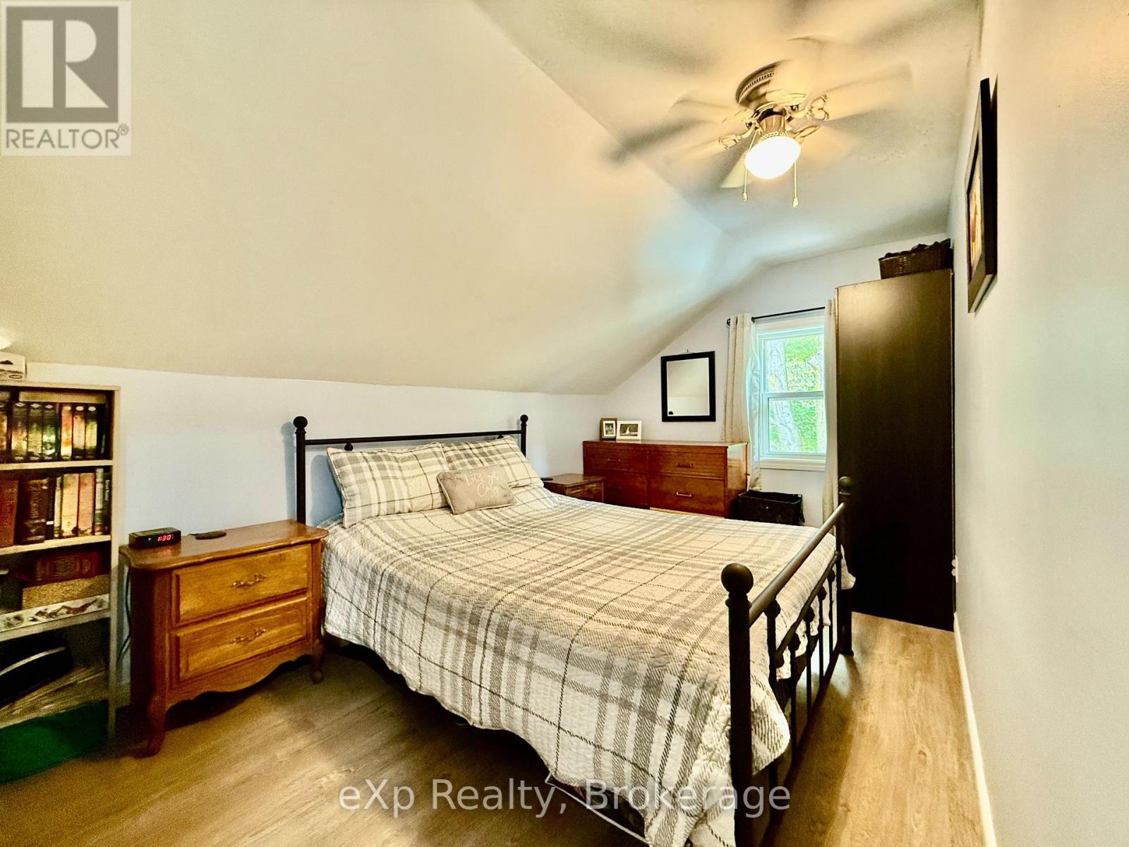 759 8th A Avenue, Hanover, Ontario  N4N 2L9 - Photo 11 - X12300975