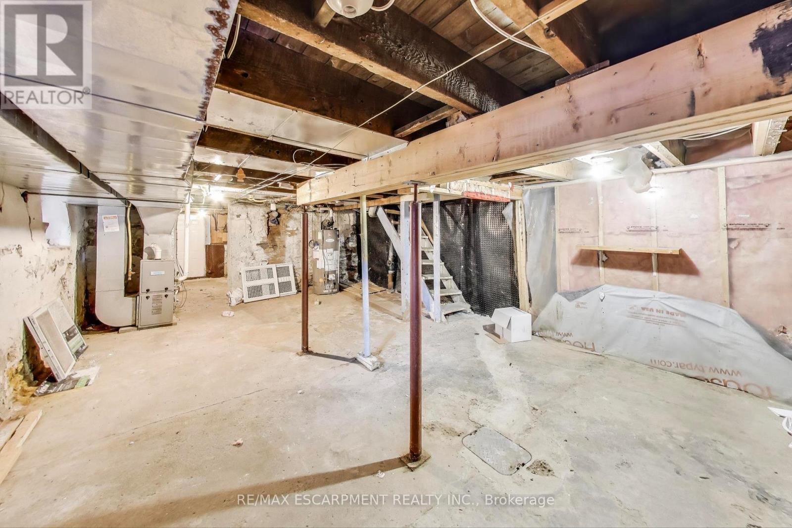 8 Madison Avenue, Hamilton, Ontario  L8L 5Y3 - Photo 17 - X12300941