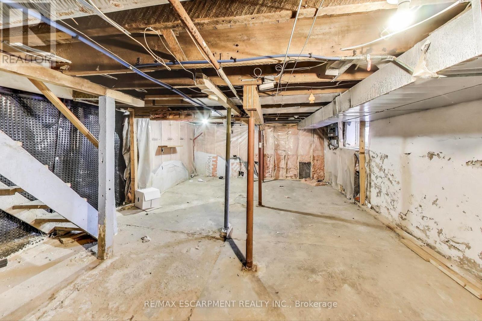 8 Madison Avenue, Hamilton, Ontario  L8L 5Y3 - Photo 18 - X12300941