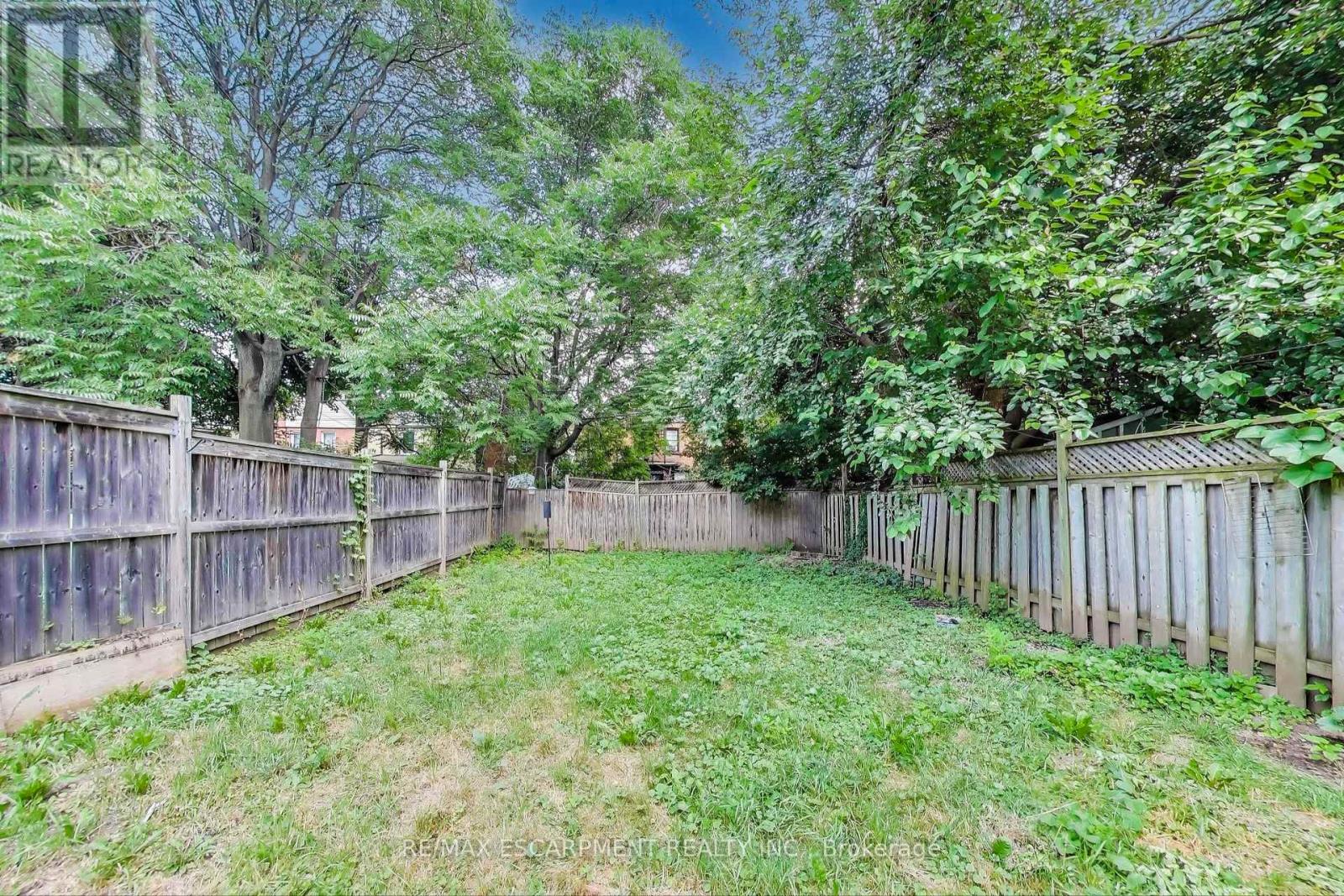 8 Madison Avenue, Hamilton, Ontario  L8L 5Y3 - Photo 23 - X12300941