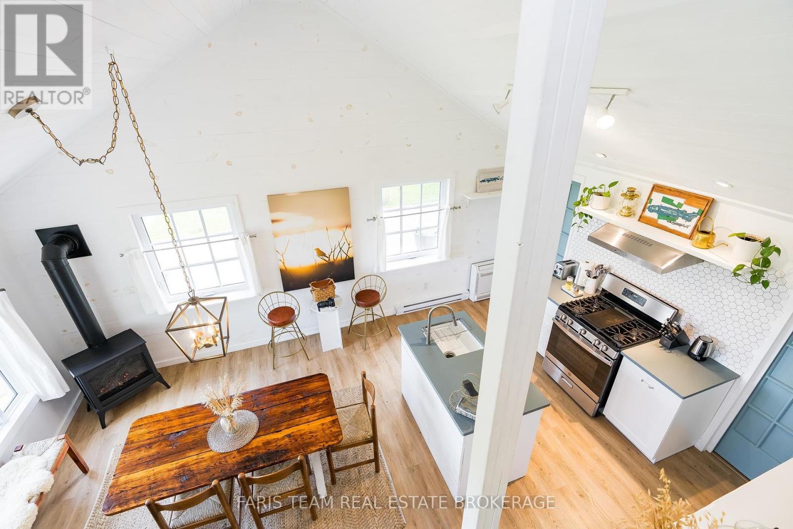 7 Delta Drive, Tay, Ontario  L0K 2C0 - Photo 16 - S12301062