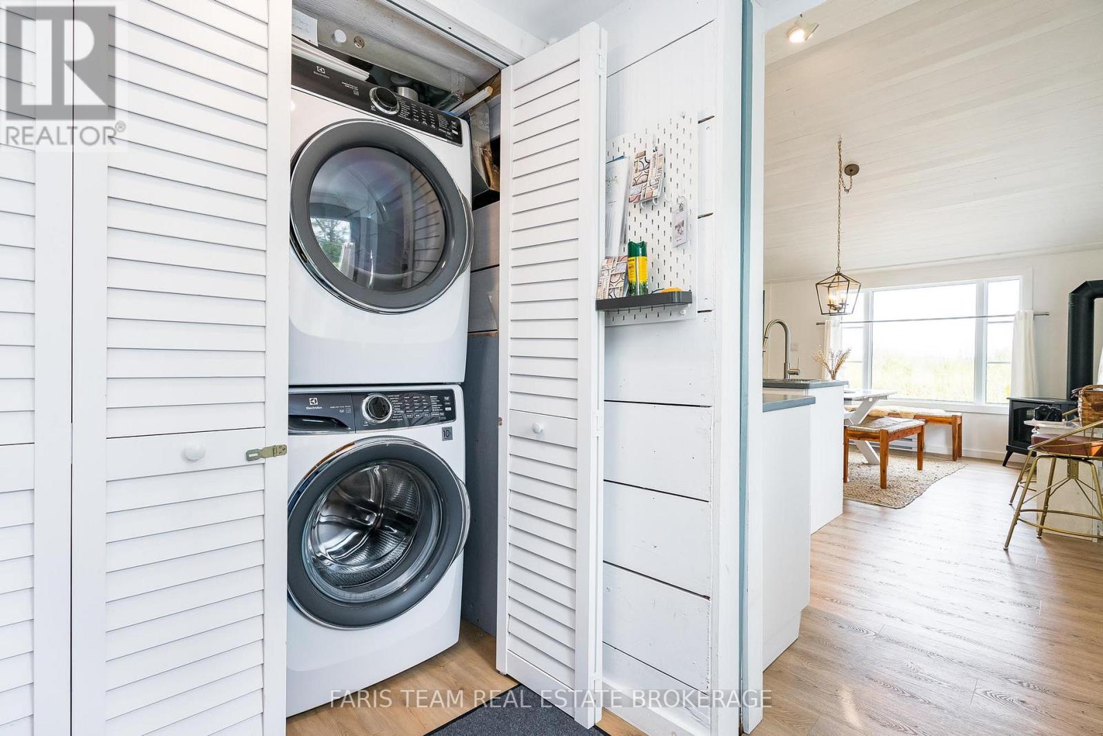 7 Delta Drive, Tay, Ontario  L0K 2C0 - Photo 18 - S12301062