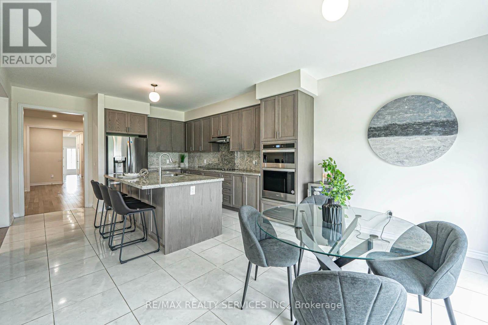 43 Rainbrook Close, Brampton, Ontario  L6R 0Y9 - Photo 17 - W12301038