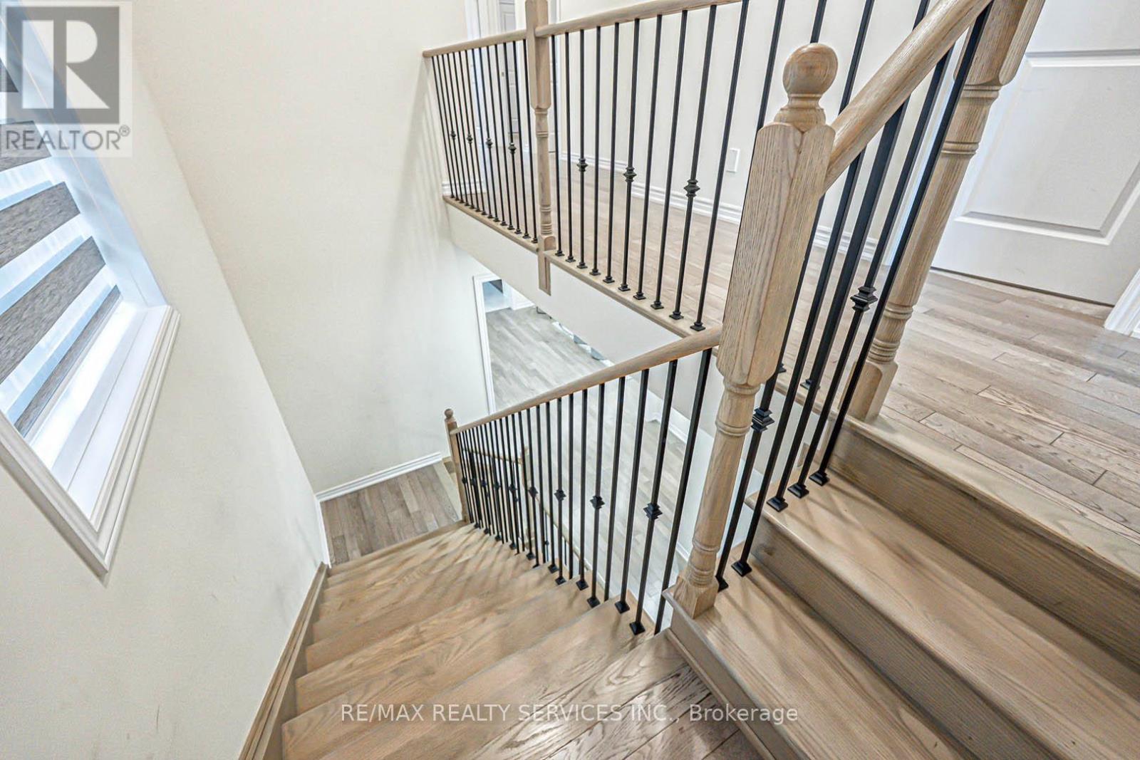 43 Rainbrook Close, Brampton, Ontario  L6R 0Y9 - Photo 27 - W12301038