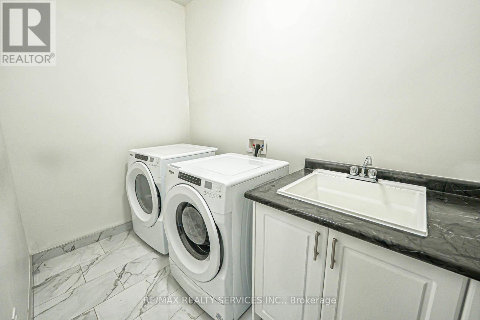 43 Rainbrook Close, Brampton, Ontario  L6R 0Y9 - Photo 43 - W12301038
