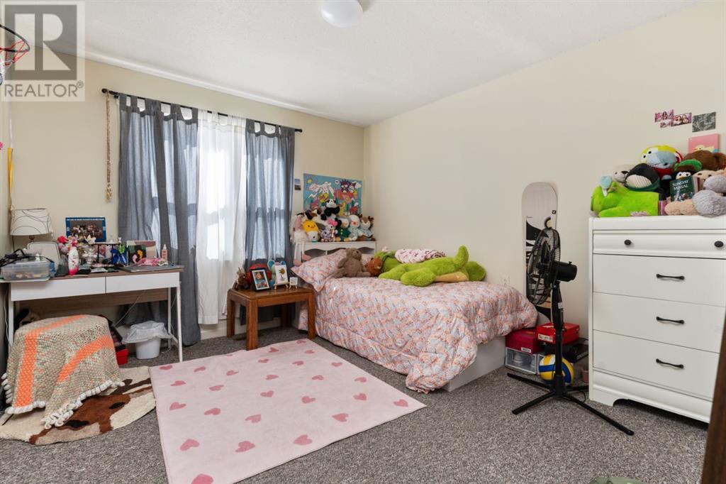 5402 47 Avenue, Camrose, Alberta  T4V 0G4 - Photo 10 - A2215344