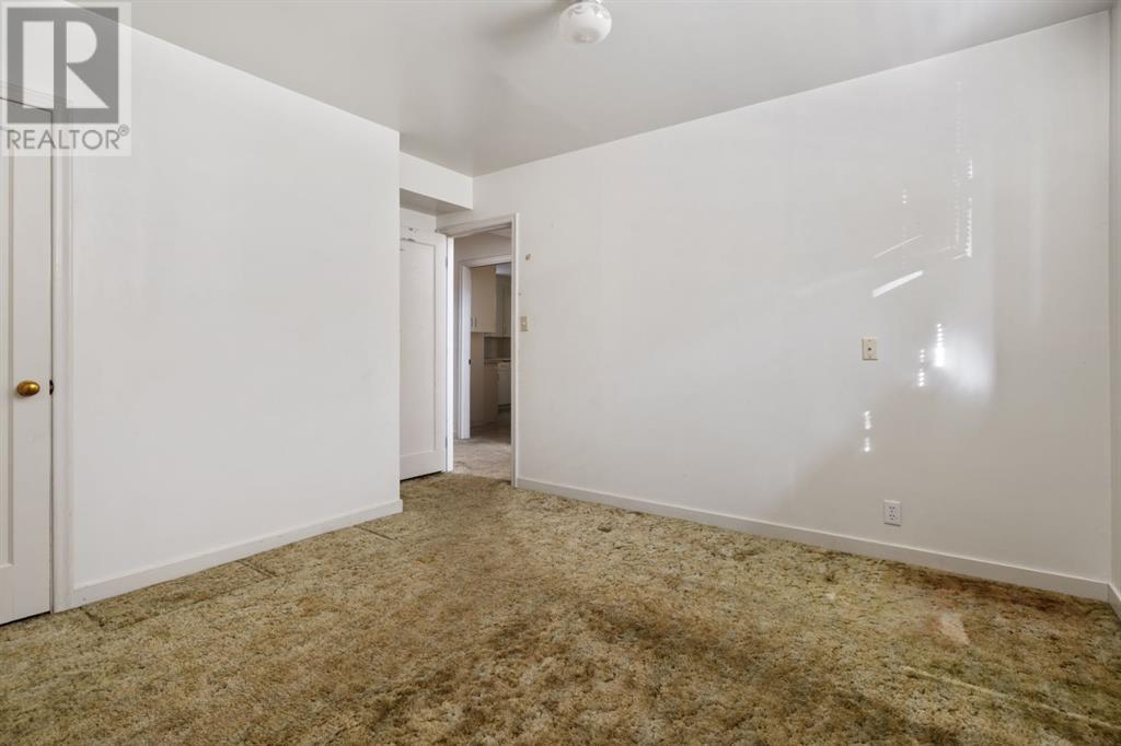 5402 47 Avenue, Camrose, Alberta  T4V 0G4 - Photo 25 - A2215344
