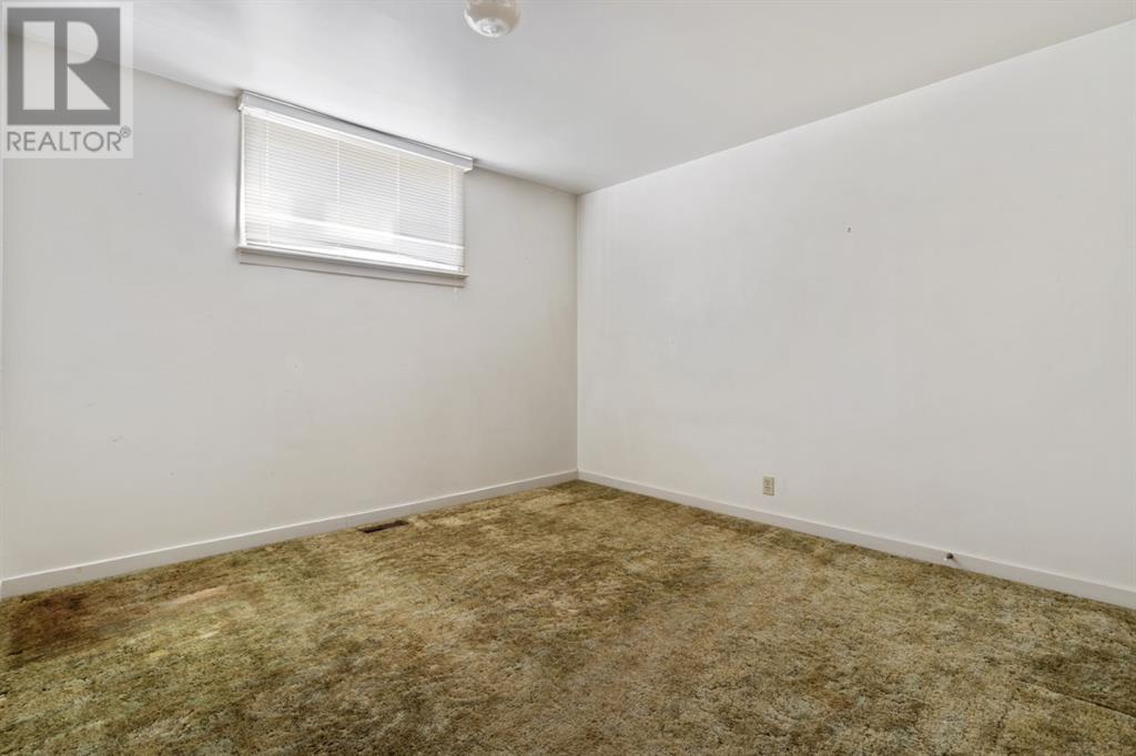 5402 47 Avenue, Camrose, Alberta  T4V 0G4 - Photo 24 - A2215344