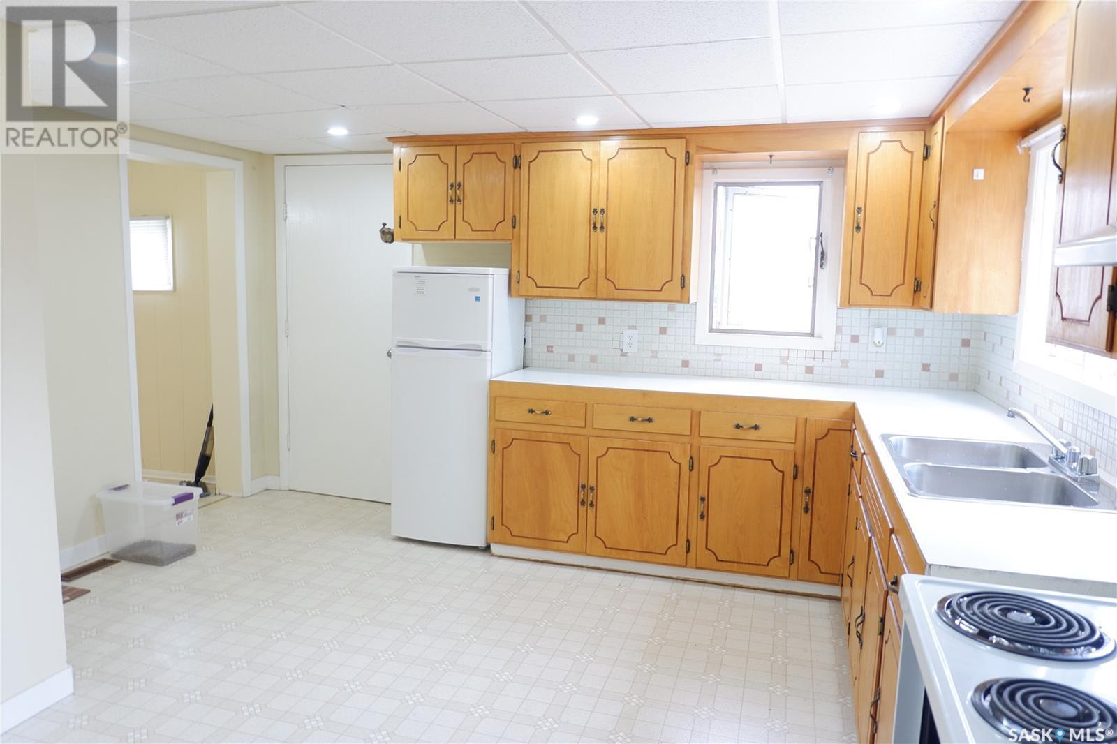 215 Kerry Street, Limerick, Saskatchewan  S0H 2P0 - Photo 6 - SK013477
