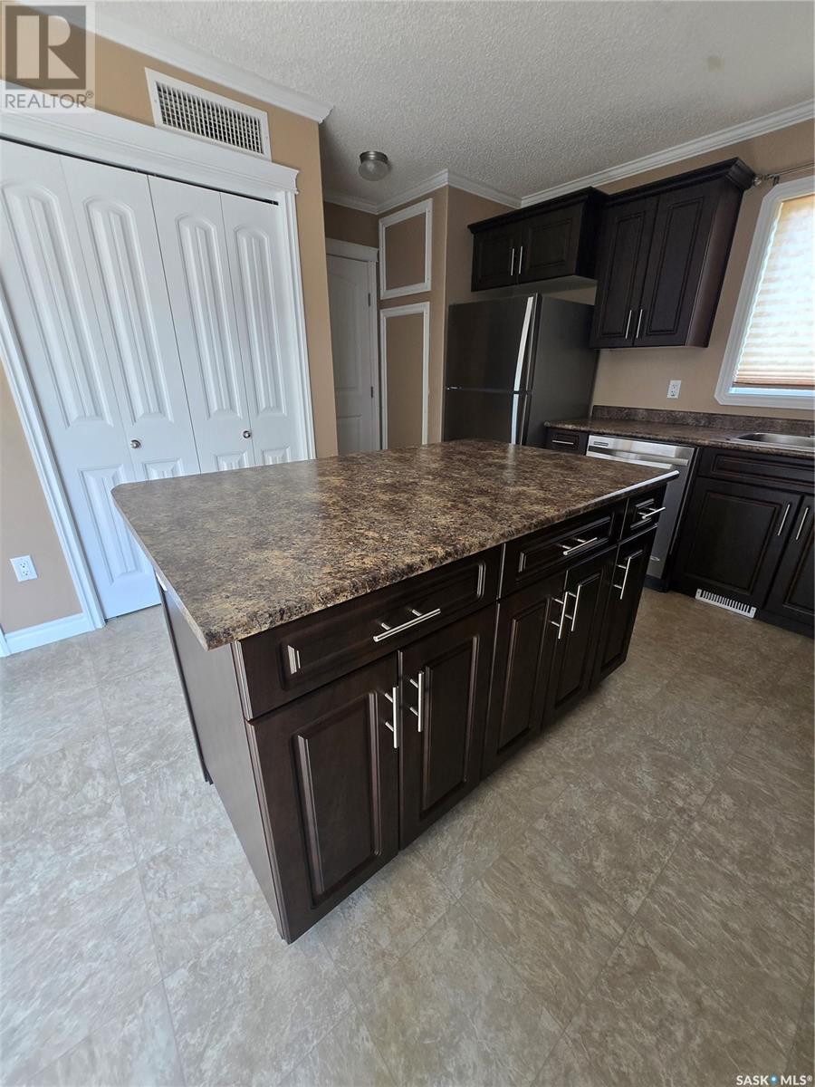 1805 3rd Street, Estevan, Saskatchewan  S4A 0T1 - Photo 10 - SK013476