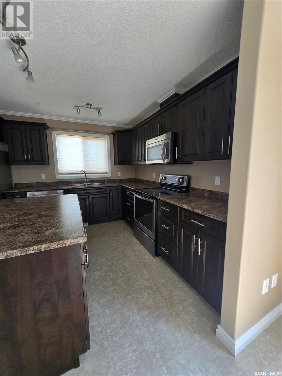 1805 3rd Street, Estevan, Saskatchewan  S4A 0T1 - Photo 11 - SK013476