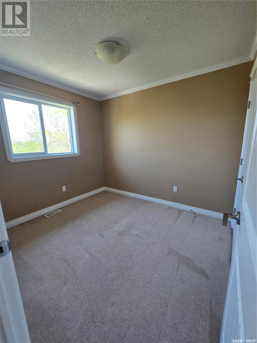 1805 3rd Street, Estevan, Saskatchewan  S4A 0T1 - Photo 19 - SK013476