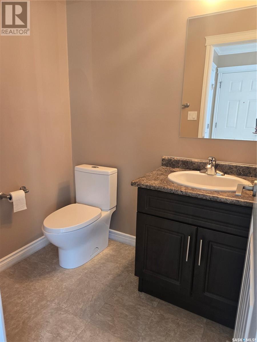 1805 3rd Street, Estevan, Saskatchewan  S4A 0T1 - Photo 3 - SK013476