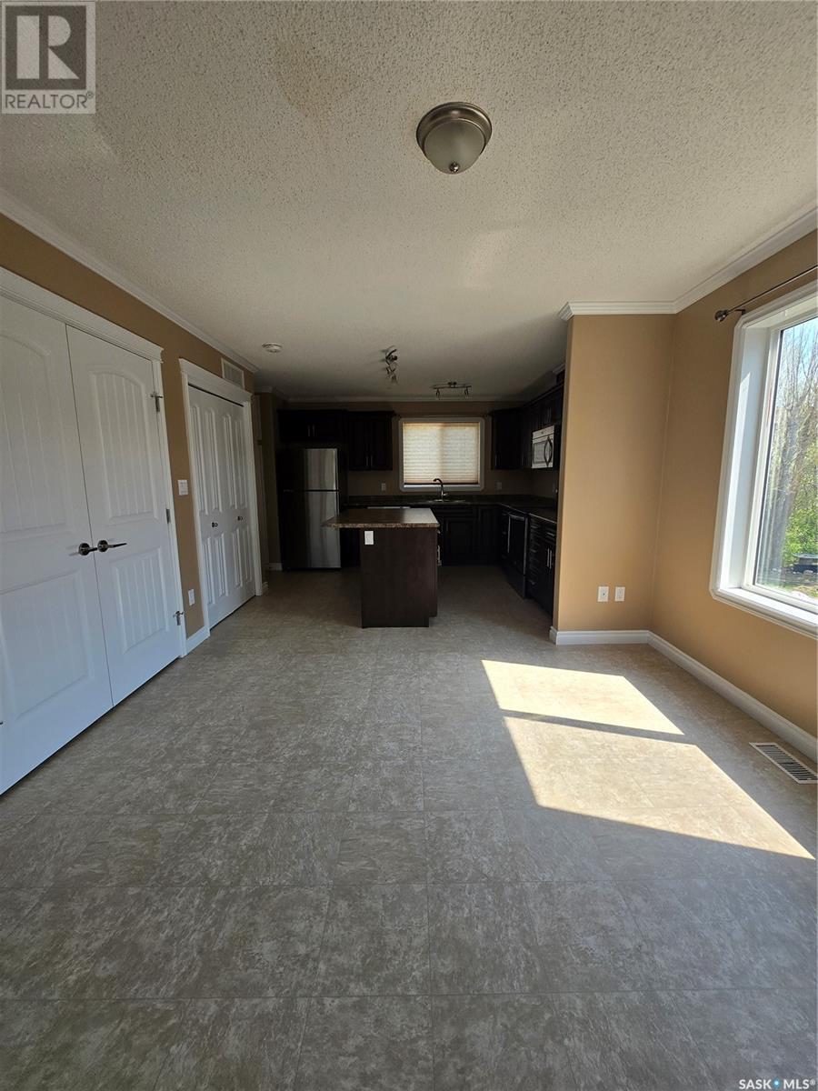1805 3rd Street, Estevan, Saskatchewan  S4A 0T1 - Photo 7 - SK013476