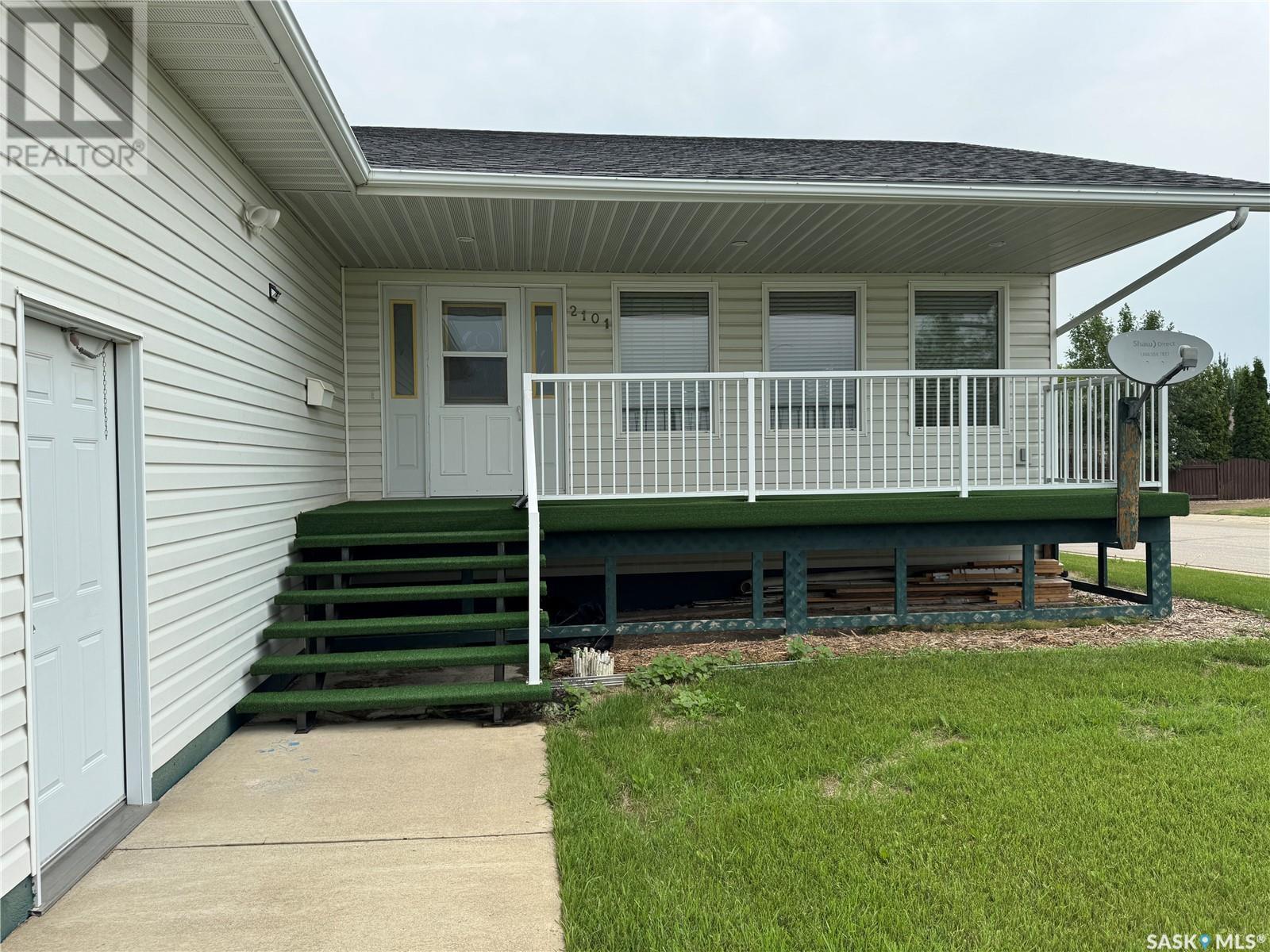 2101 9th Avenue, Humboldt, Saskatchewan  S0K 2A0 - Photo 2 - SK013469