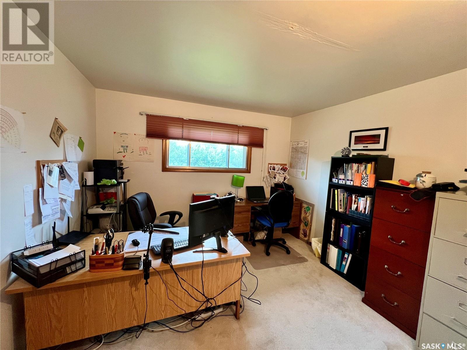 Shaddock Acreage, Ponteix, Saskatchewan  S0N 1Z0 - Photo 9 - SK013357