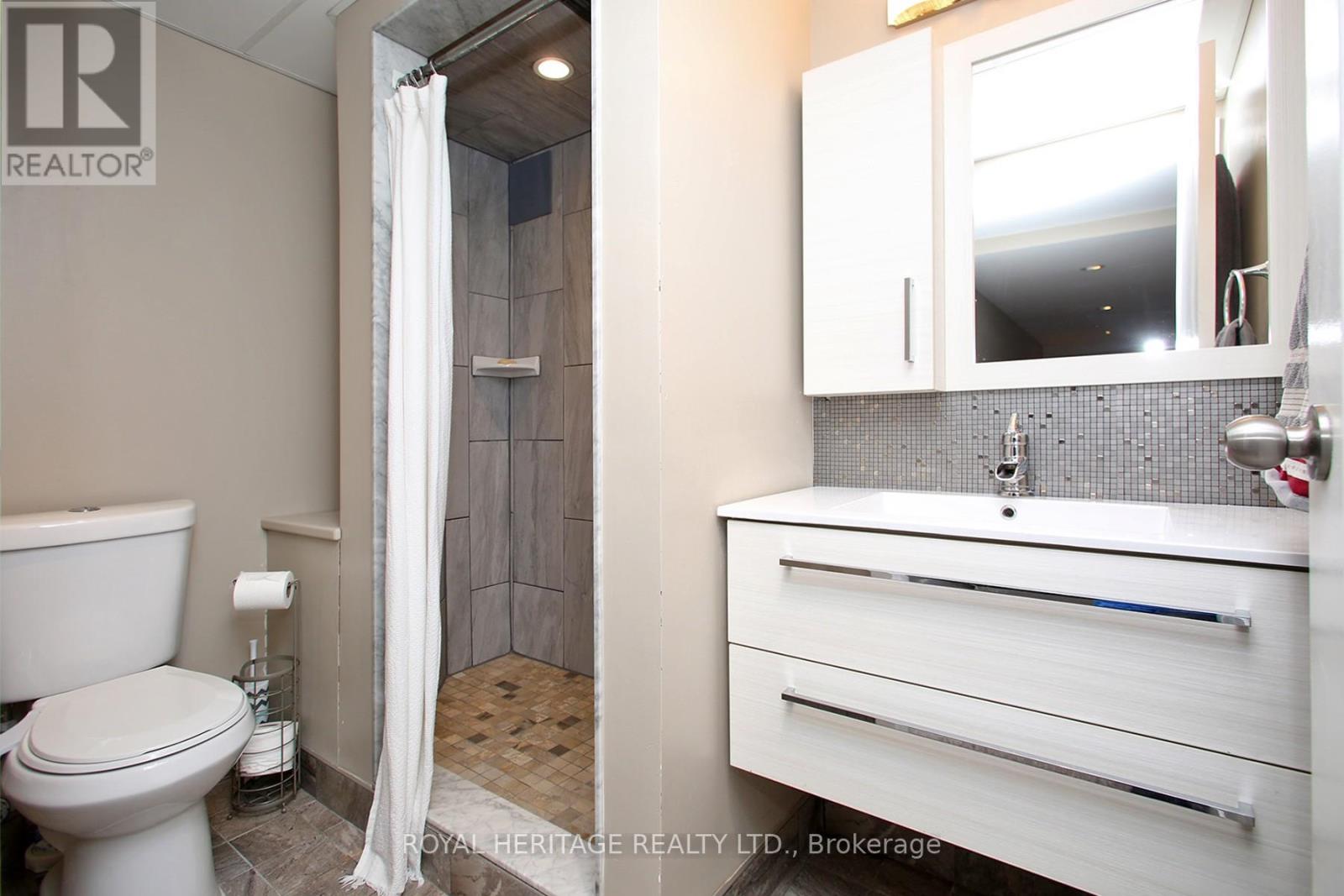 576 Rosebank Road, Pickering, Ontario  L1W 2N5 - Photo 29 - E12299358