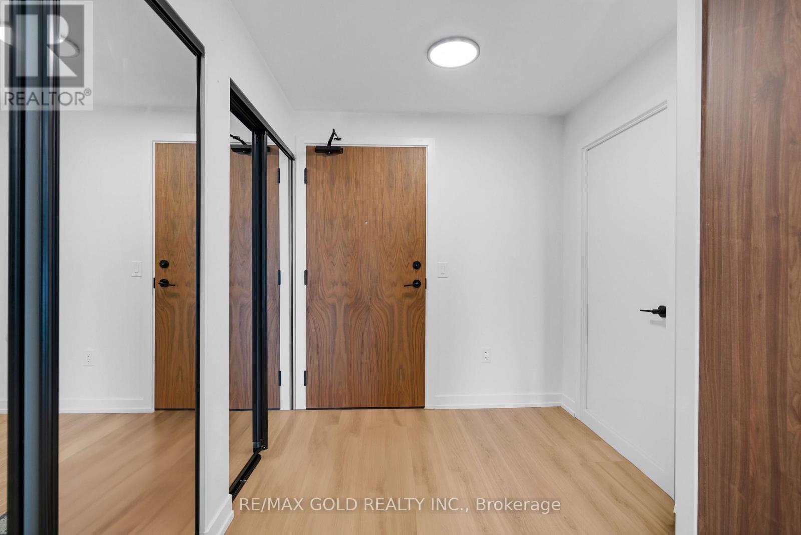 506 A - 10 Lagerfeld Drive, Brampton, Ontario  L7A 5L3 - Photo 7 - W12301090