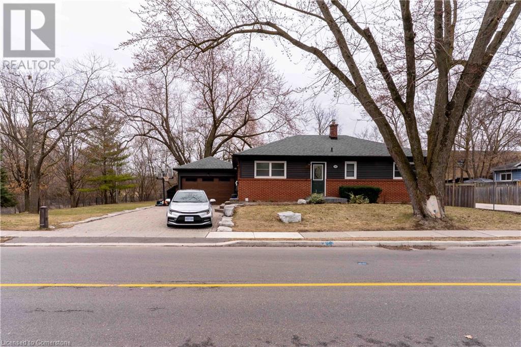 Property at 292 WOODWARD Avenue image 3