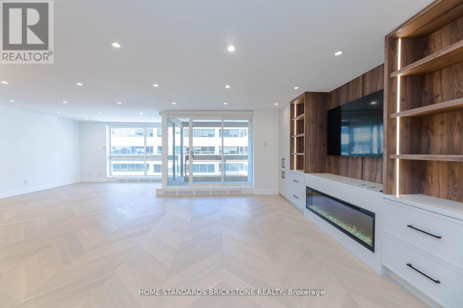 805 - 61 St Clair Avenue W, Toronto, Ontario  M4V 2Y8 - Photo 16 - C12301157