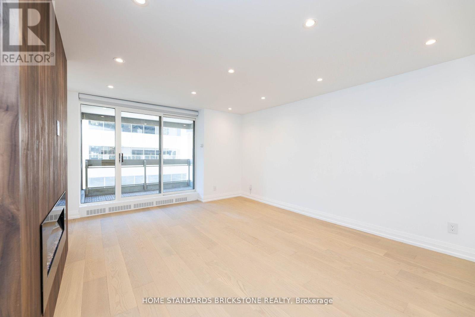 805 - 61 St Clair Avenue W, Toronto, Ontario  M4V 2Y8 - Photo 28 - C12301157