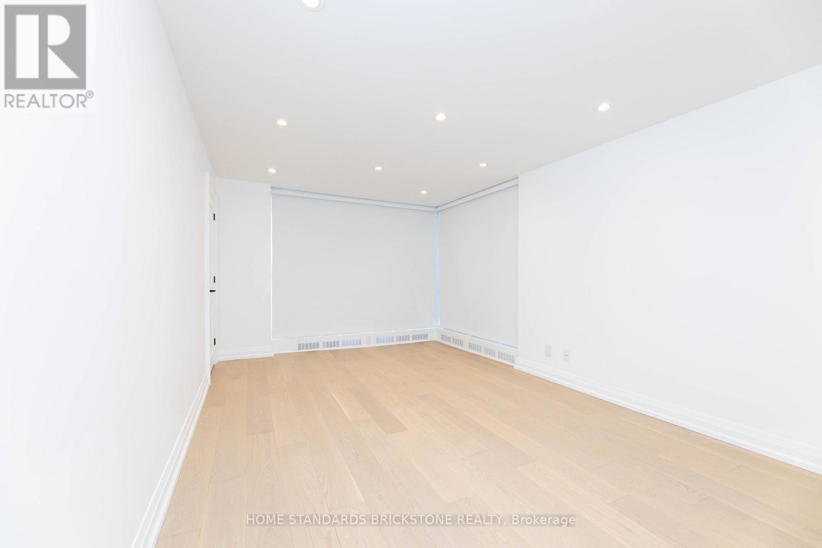 805 - 61 St Clair Avenue W, Toronto, Ontario  M4V 2Y8 - Photo 37 - C12301157