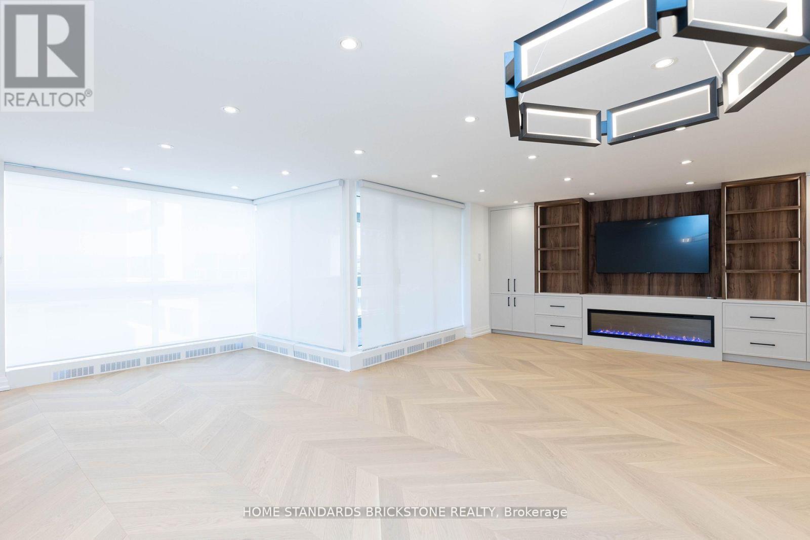 805 - 61 St Clair Avenue W, Toronto, Ontario  M4V 2Y8 - Photo 6 - C12301157