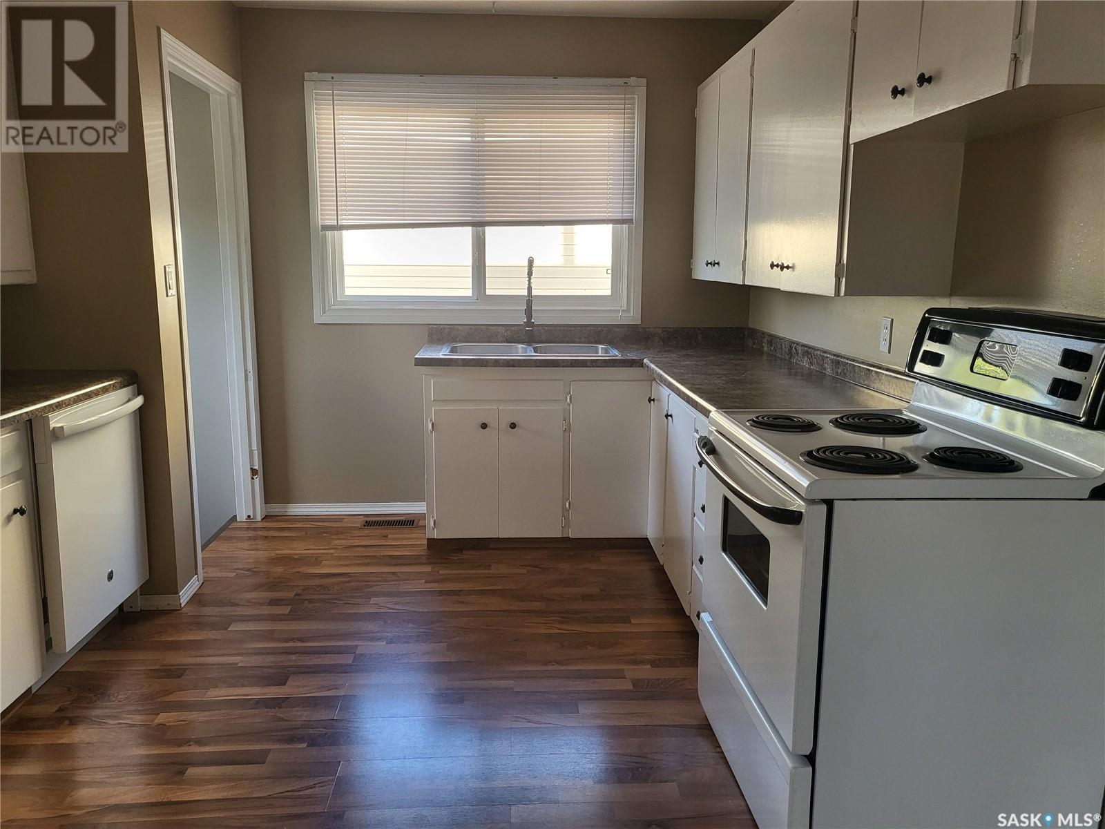 Property at 714 EDWARD PLACE image 5